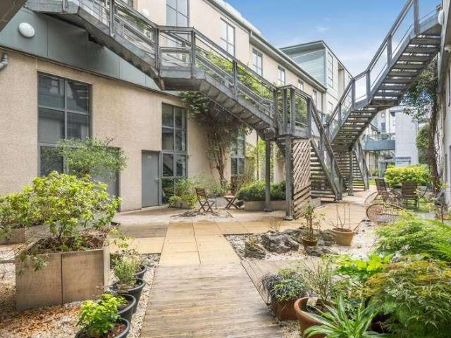 Flat for sale in City Centre, Georgia