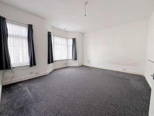 Flat for sale in Plashet, Greater London