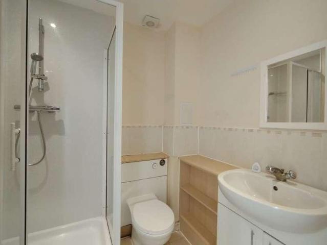 Flat for sale in Hatfield, Fretherne