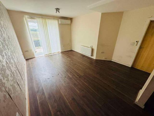House for sale in London Borough of Ealing, Greater London
