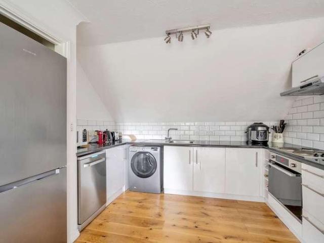 Flat for sale in Easthampstead, Bracknell