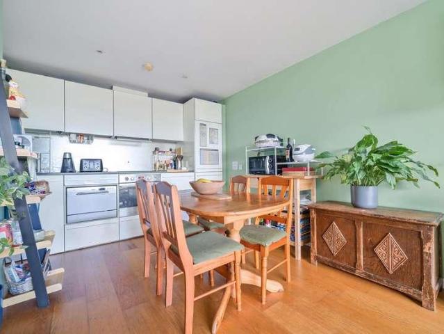 Flat for sale in Feckenham, City Of Bristol