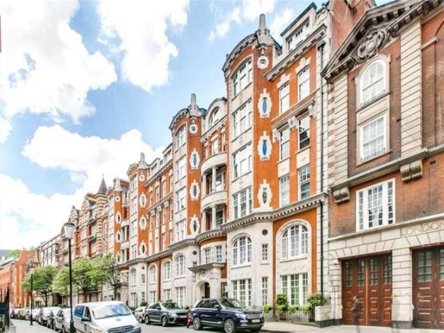 Flat for sale in Chelsea, Greater London