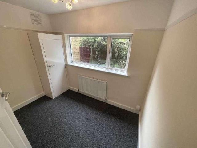 Flat for sale in Whitley, Reading