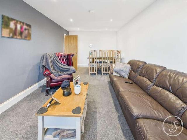 Flat for sale in Harewood, West Yorkshire