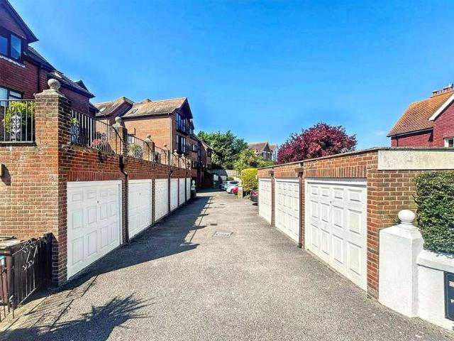 Flat for sale in Bridgemere, Eastbourne