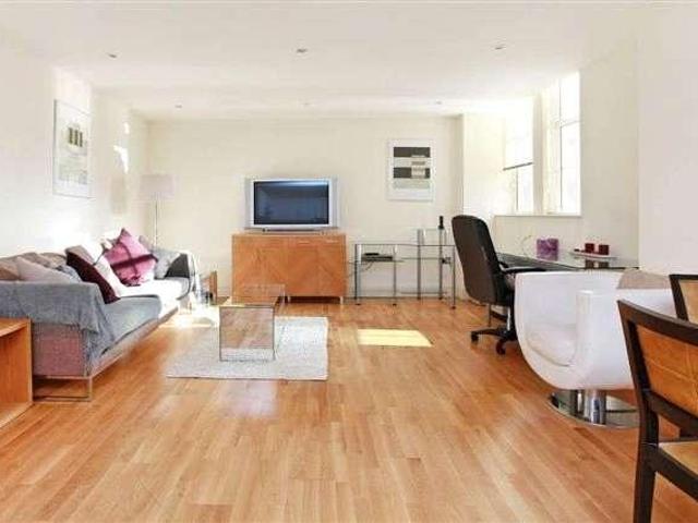 Flat for sale in Westminster, Greater London