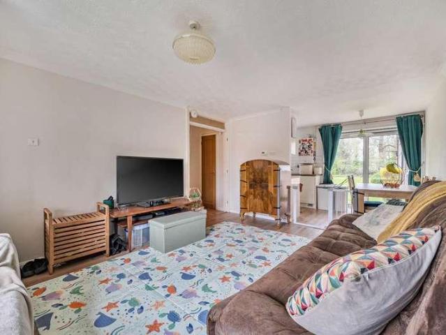 Flat for sale in Reading