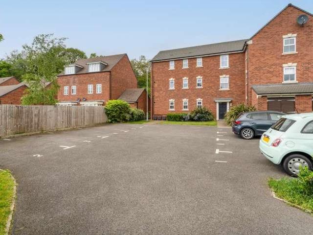 Flat for sale in Doseley, Telford