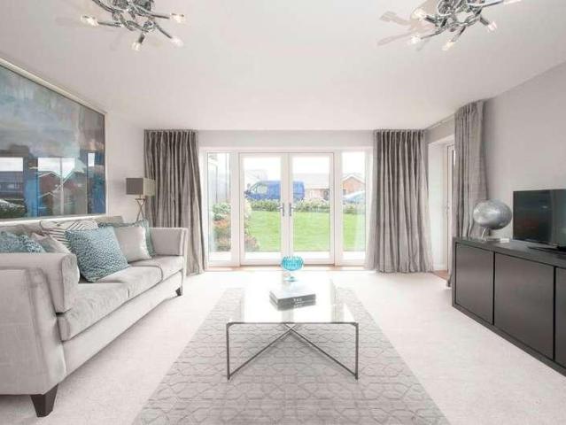 Flat for sale in Littleham, Budlake