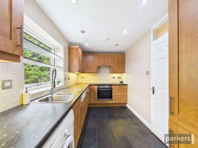 Flat for sale in Battle, Reading