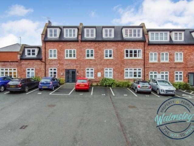 Flat for sale in West Midlands