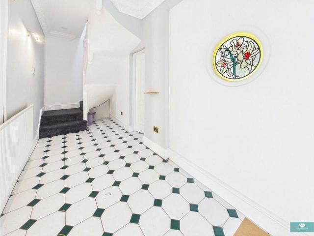 Flat for sale in Moorside, Pendock