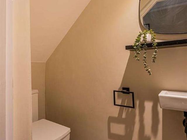 Flat for sale in Penylan, Cardiff