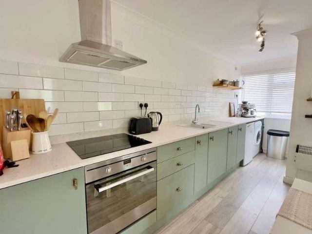 Flat for sale in Mawgan-in-Pydar, Mawgan Porth