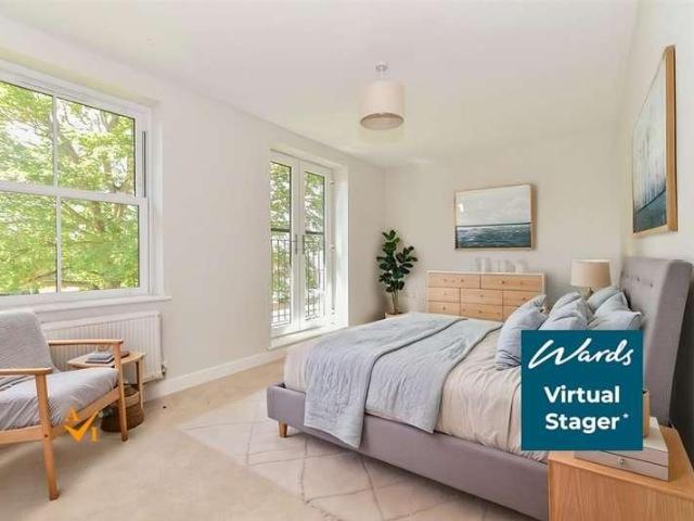 Flat for sale in Sandown Park, Kent