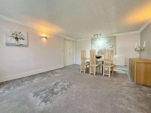 Flat for sale in Ainsdale, Sefton