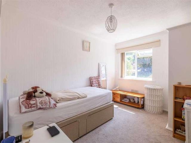 Flat for sale in Clewer Village, Windsor