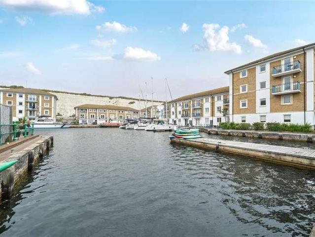 Flat for sale in Roedean