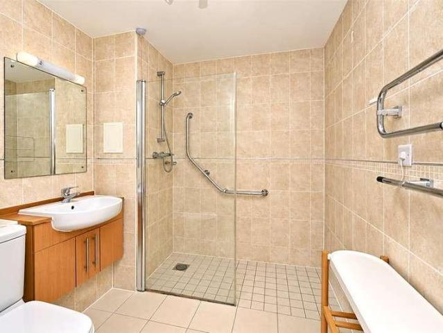 Flat for sale in Basingstoke, Basingstoke and Deane