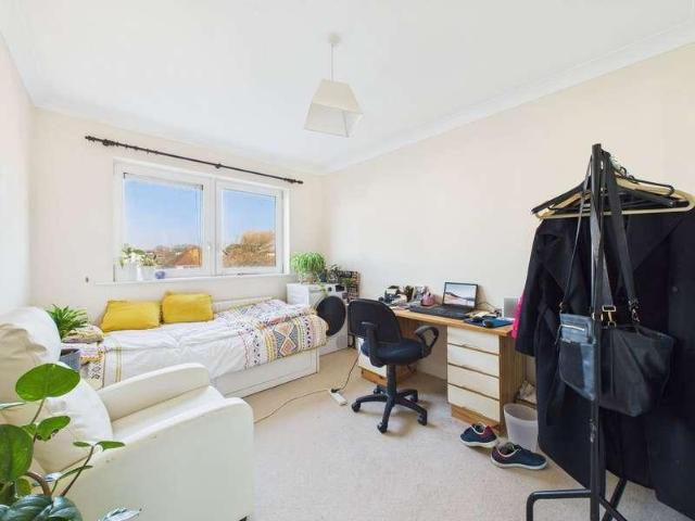 Flat for sale in West Worthing, Worthing