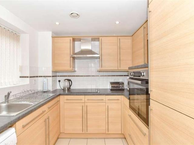 Flat for sale in Spring Vale, Hampshire