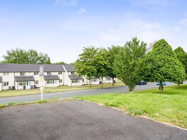 Flat for sale in Wiltshire