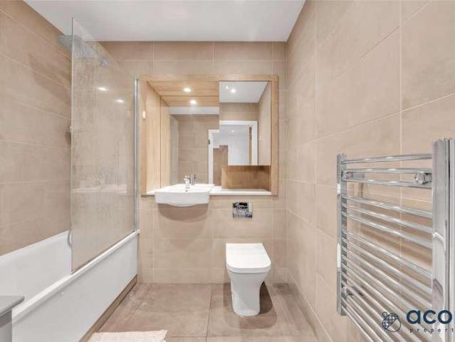 Flat for sale in Kingsbury, Greater London