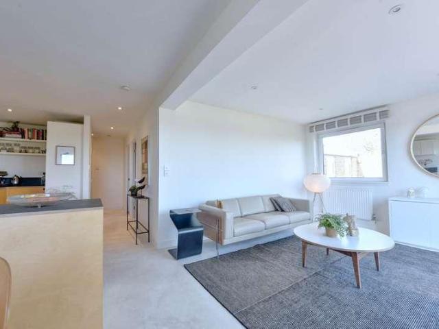 Flat for sale in Henley-on-Thames, Berrick Salome