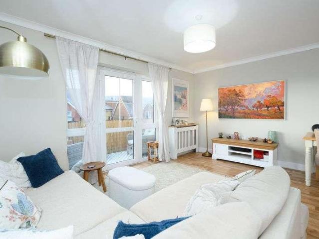 Flat for sale in Blackhills, Surrey