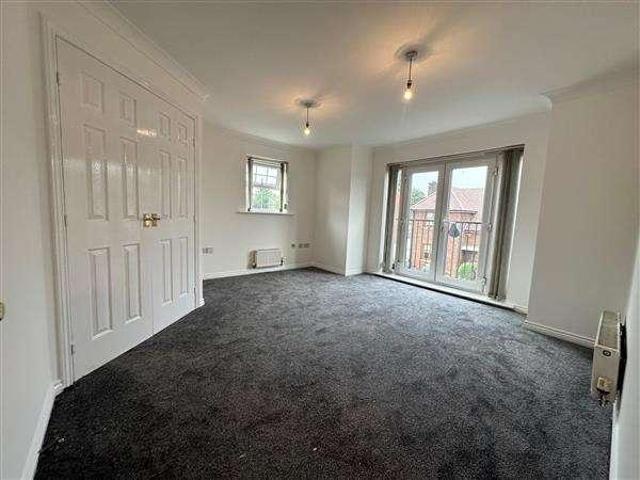 Flat for sale in Oozewood, Pendock