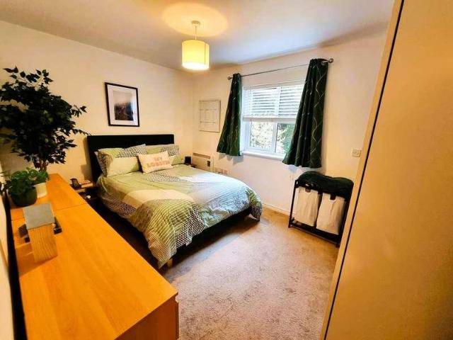 Flat for sale in Barry Island, Barry