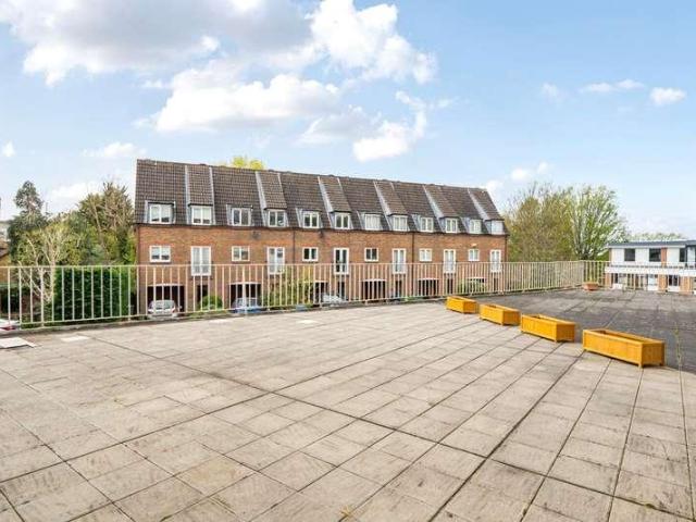 Flat for sale in Blackhills, Surrey
