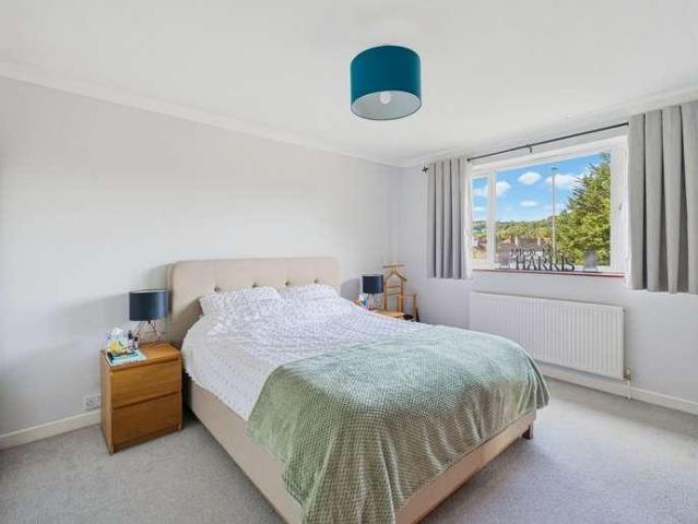Flat for sale in Church Town, Tandridge