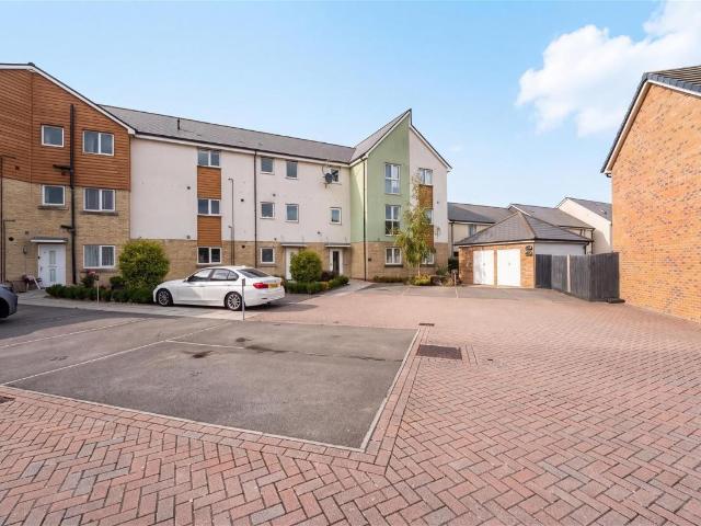 Flat for sale in Haywood Village, Weston-super-mare