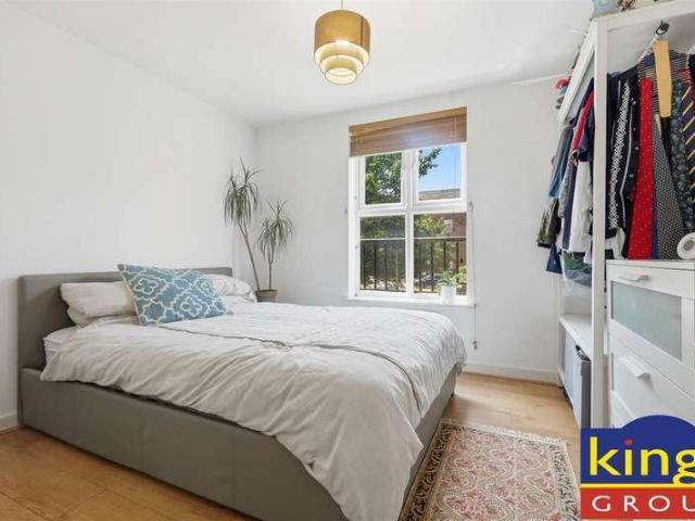 Flat for sale in Lower Edmonton, Edmonton