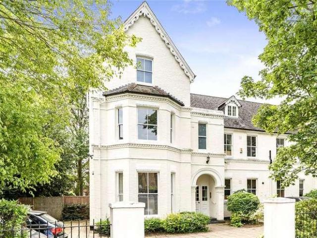Flat for sale in Royal Borough of Kingston upon Thames, Greater London