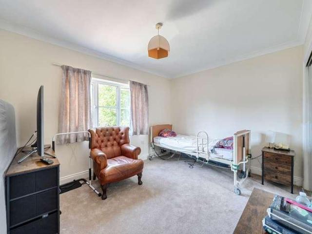 Flat for sale in Great Faringdon, Dromore
