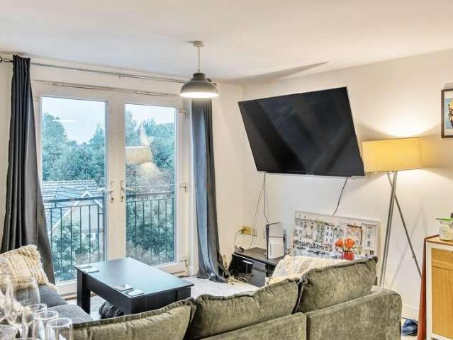 Flat for sale in Feckenham, City Of Bristol