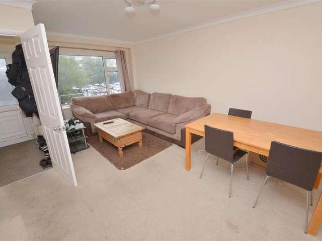 Flat for sale in Saundersfoot, Wales