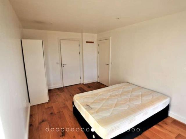 Flat for sale in Sudbury, Greater London