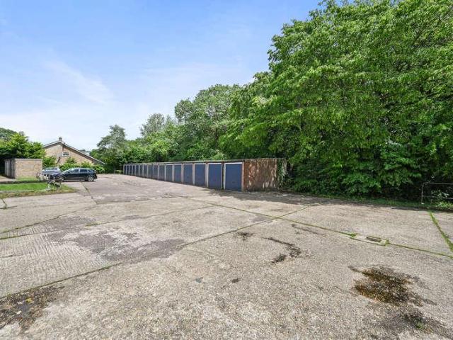 Flat for sale in Colliers End, Hertfordshire