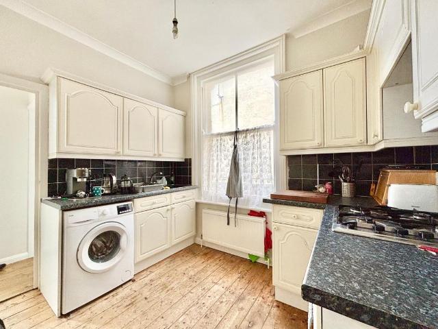 Flat for sale in Central, Heathlands