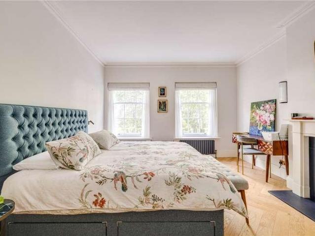 Flat for sale in Chelsea, Greater London