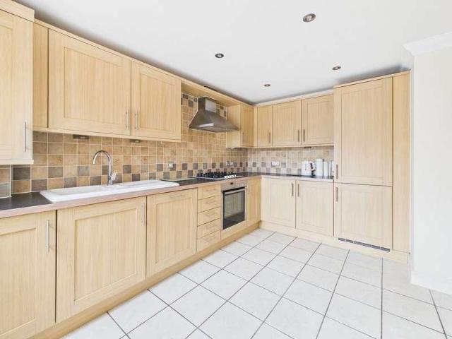 Flat for sale in Worthing, West Sussex