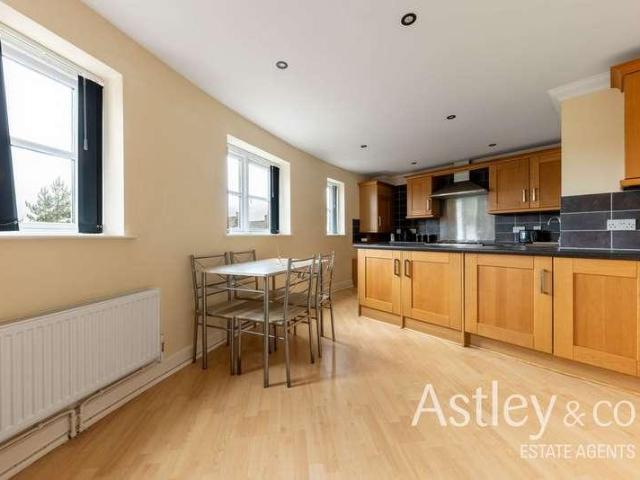 Flat for sale in East Bank, Norfolk