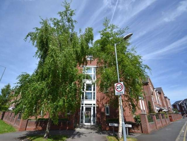 Flat for sale in Old Trafford, Trafford Park