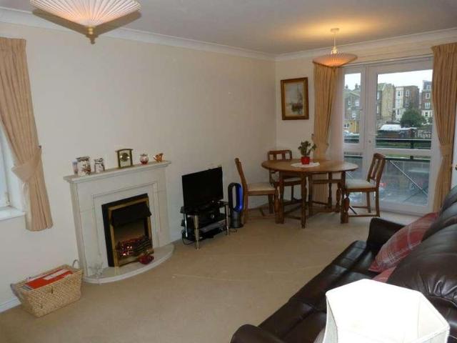 Flat for sale in Cliftonville West, Acol