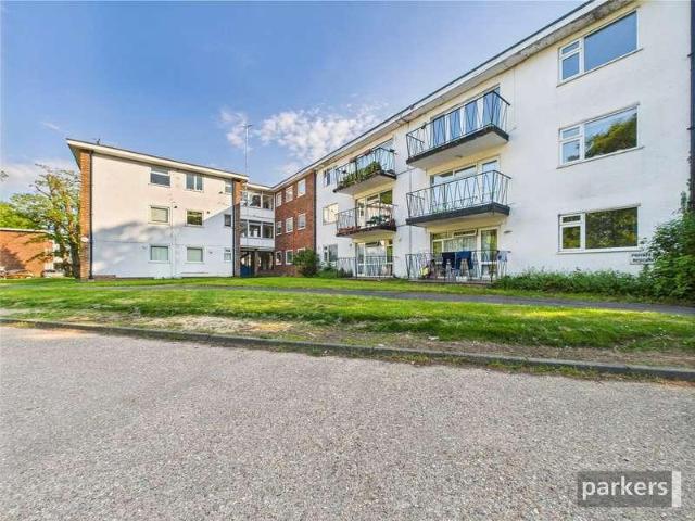 Flat for sale in Earley