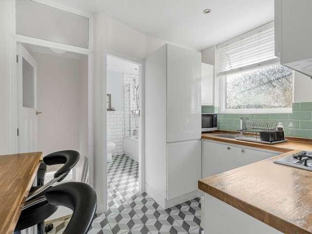 Flat for sale in Lower Halliford, Surrey